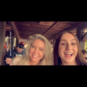 Meet your Posher, Bella